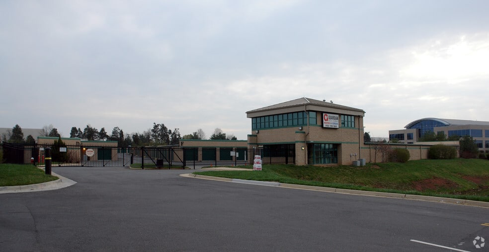 44690 Waxpool Rd, Ashburn, VA for lease - Primary Photo - Image 1 of 1