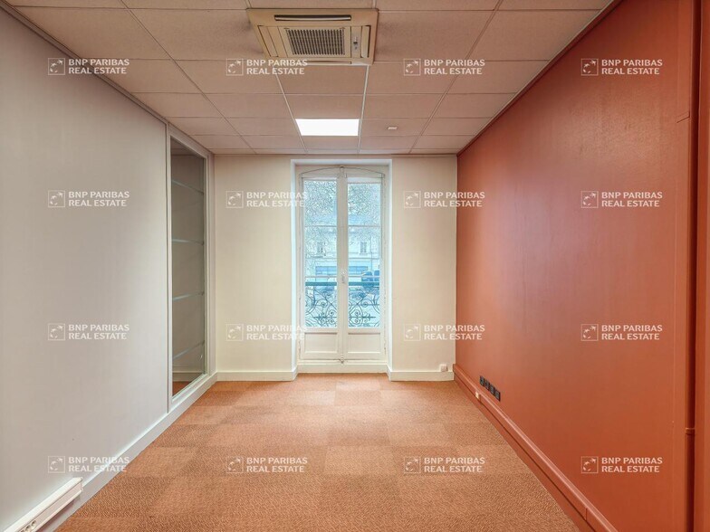 Office in Rennes for lease - Interior Photo - Image 3 of 6