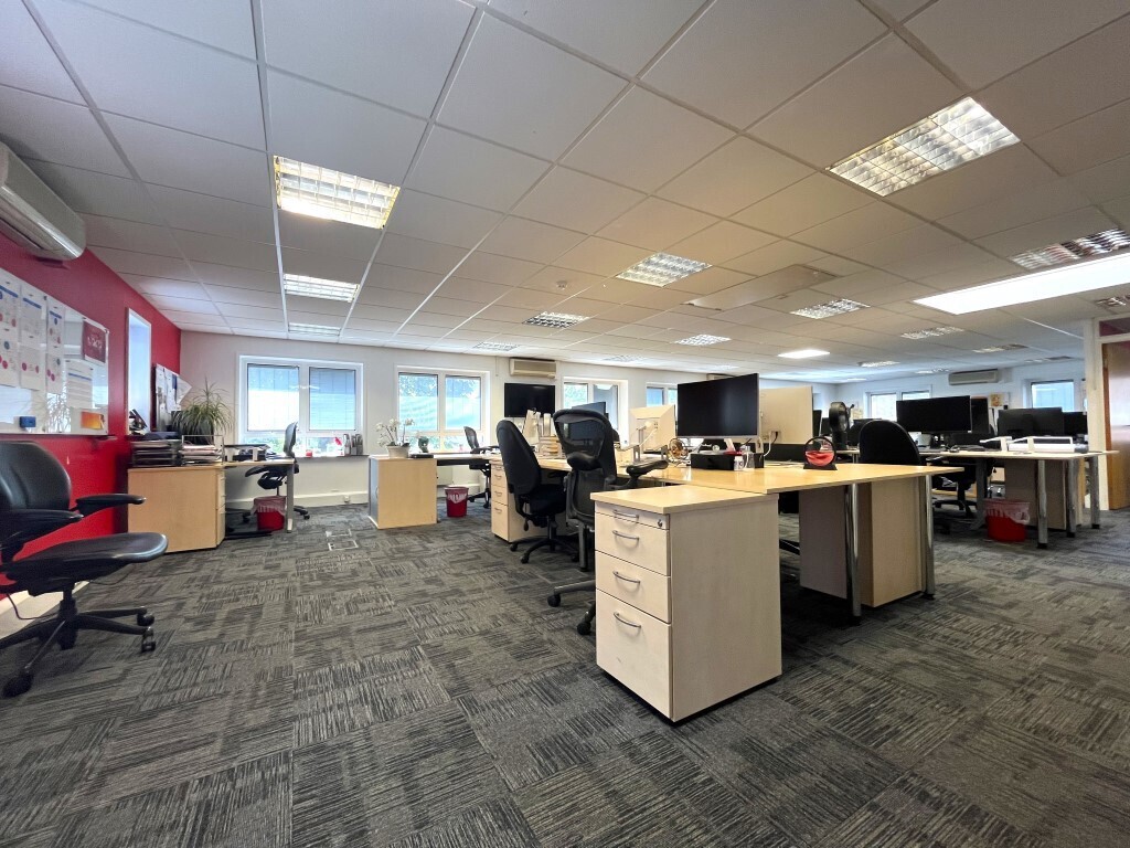 3 High St, Gerrards Cross, BKM SL9 9QE - Unité 1 - - Photo intérieure - Image 2 of 4