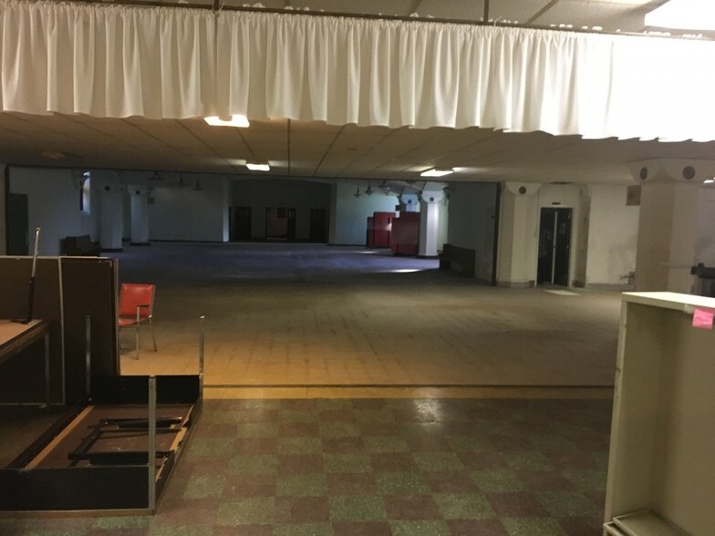 15031 Dexter Ave, Detroit, MI à vendre - Photo intérieure - Image 3 de 6