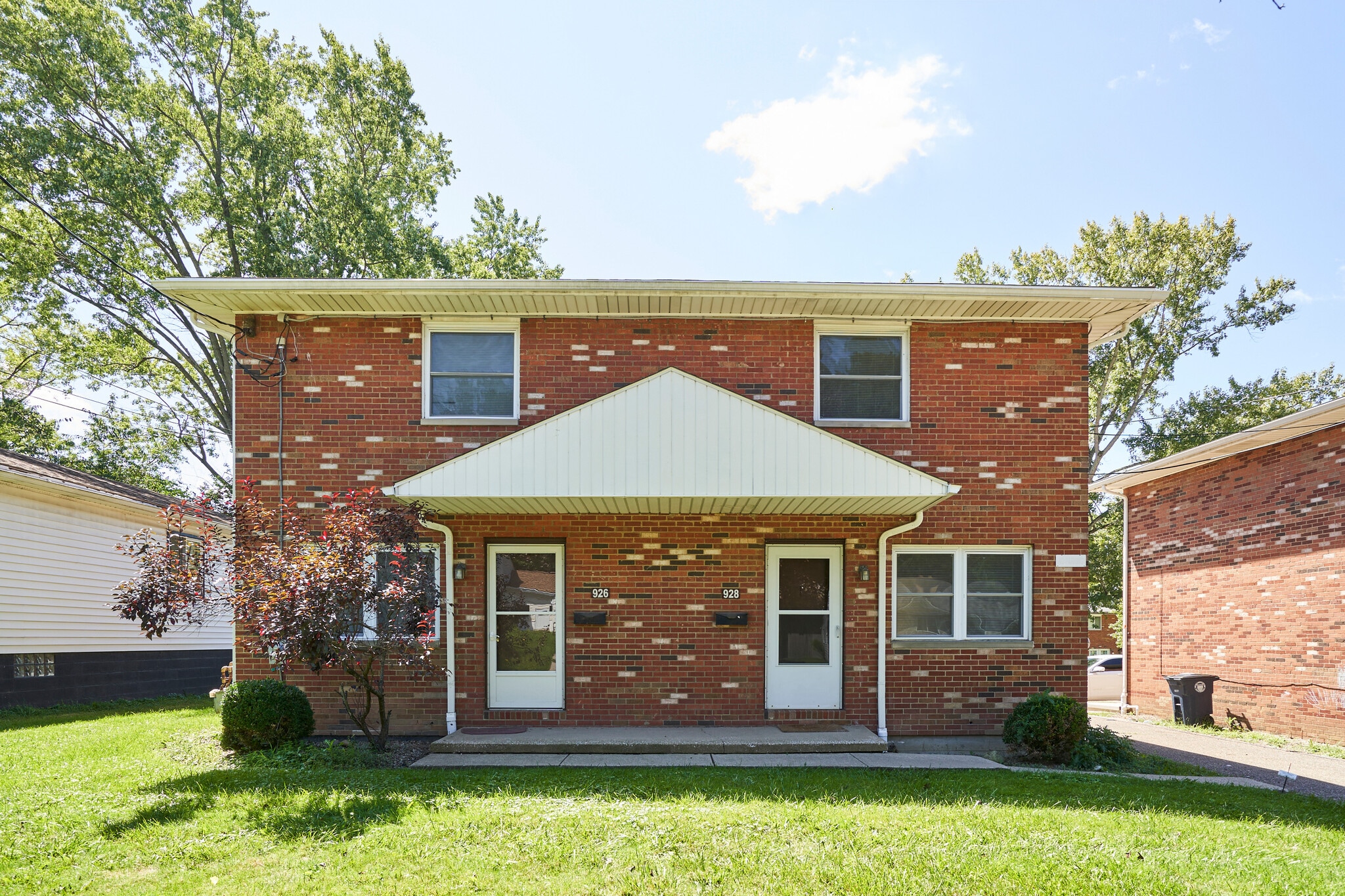 926 Russell Ave, Akron, OH for sale Primary Photo- Image 1 of 17