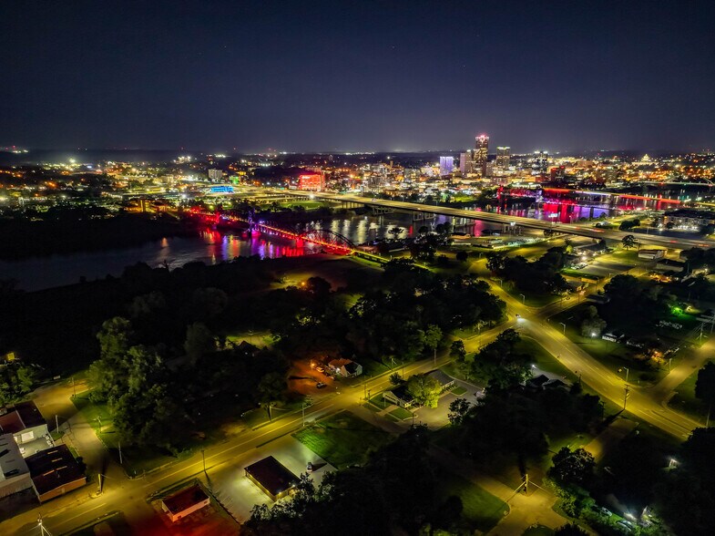 Washington Ave & Riverfront Dr, North Little Rock, AR à vendre - Photo du bâtiment - Image 2 de 4