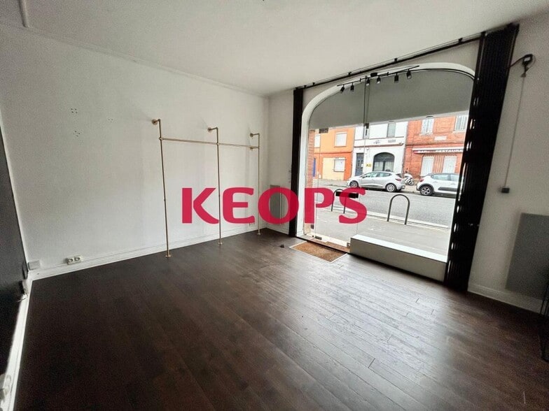 Retail in Toulouse for lease - Interior Photo - Image 3 of 8