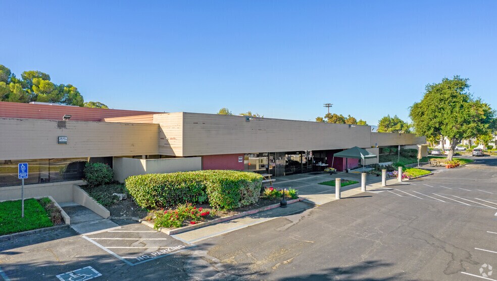 3100-3118 Patrick Henry Dr, Santa Clara, CA à vendre - Photo du bâtiment - Image 2 de 13