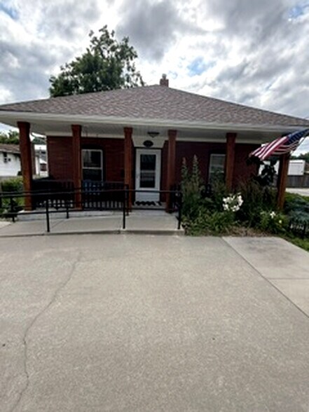 5832 Flint St, Shawnee, KS à louer - Photo du bâtiment - Image 2 de 4