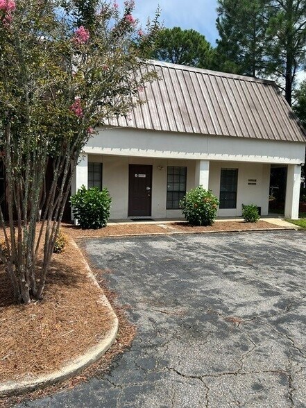 3000 Nine Mile Rd, Pensacola, FL à louer - Photo du bâtiment - Image 1 de 7
