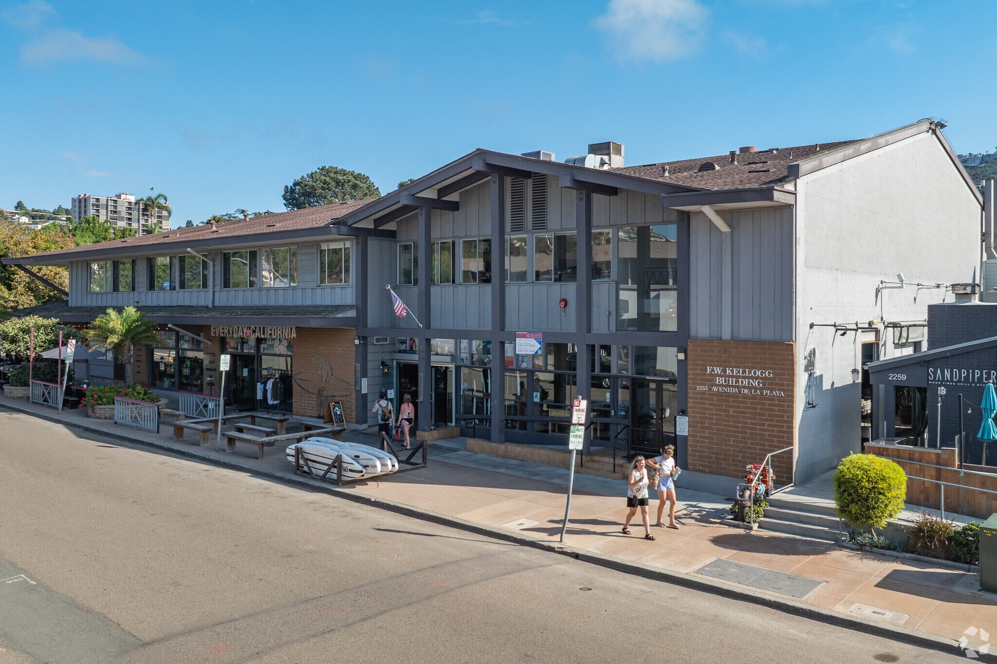 2255-2261 Avenida De La Playa, La Jolla, CA à louer Photo du bâtiment- Image 1 de 6