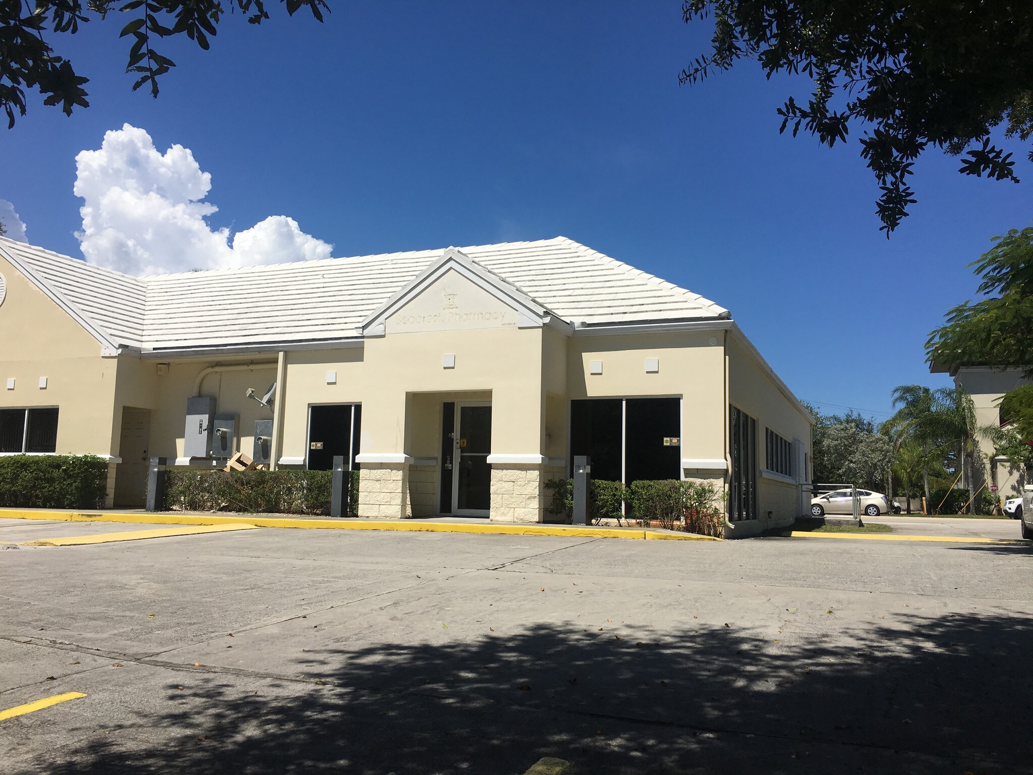 2404 Seacrest Blvd, Boynton Beach, FL à louer Photo principale- Image 1 de 9