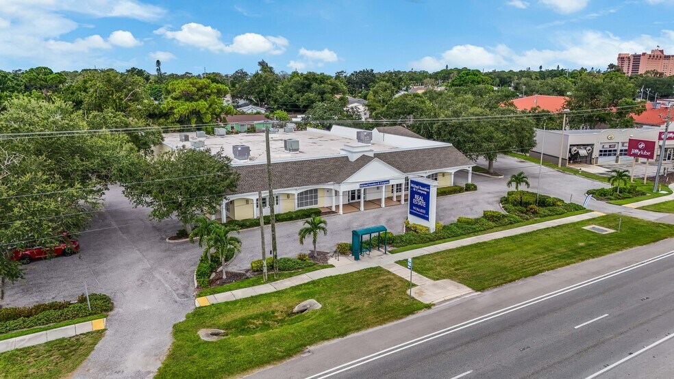 8660 S Tamiami Trl, Sarasota, FL à vendre - Photo du bâtiment - Image 1 de 31