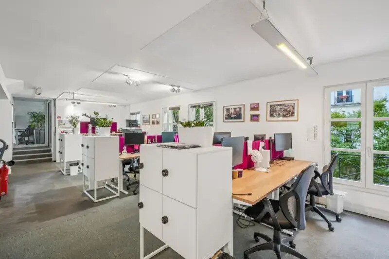 Coworking Space in Paris for lease Building Photo- Image 1 of 6