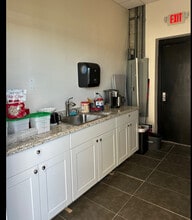 3401-3431 Cox Rd, Richmond, VA for lease Interior Photo- Image 2 of 5