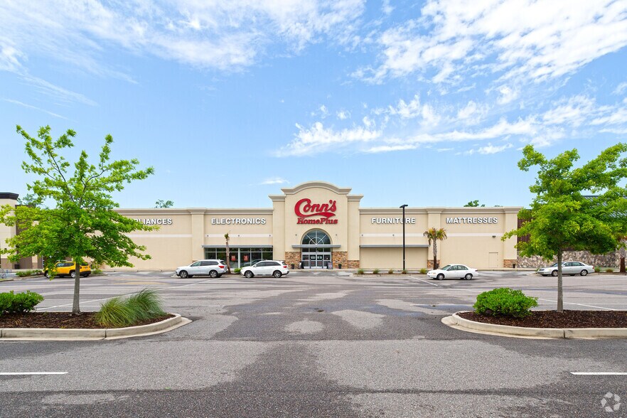 4950 Centre Pointe Dr, Charleston, SC à louer - Photo du bâtiment - Image 2 de 8