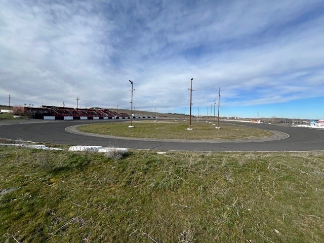 81242 N Highway 395, Hermiston, OR for sale Building Photo- Image 1 of 8