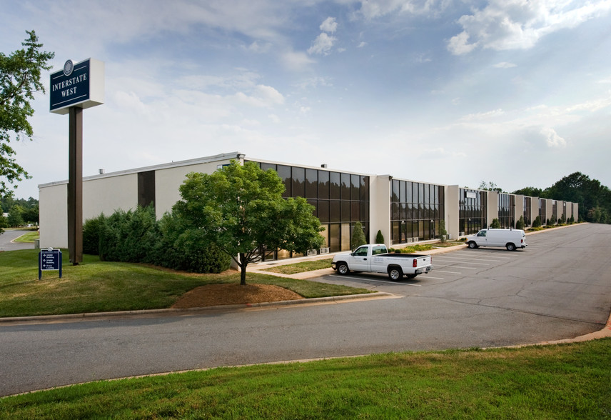 1903-1955 Scott Futrell Dr, Charlotte, NC for sale - Building Photo - Image 1 of 1