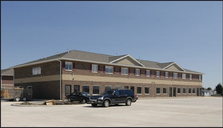 4-7 Hawkeye Dr, North Liberty, IA à louer Photo principale- Image 1 de 3