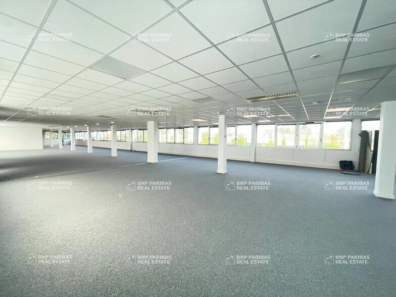 33-35 Boulevard Salvador Allende, Saint-Herblain for lease - Interior Photo - Image 3 of 14