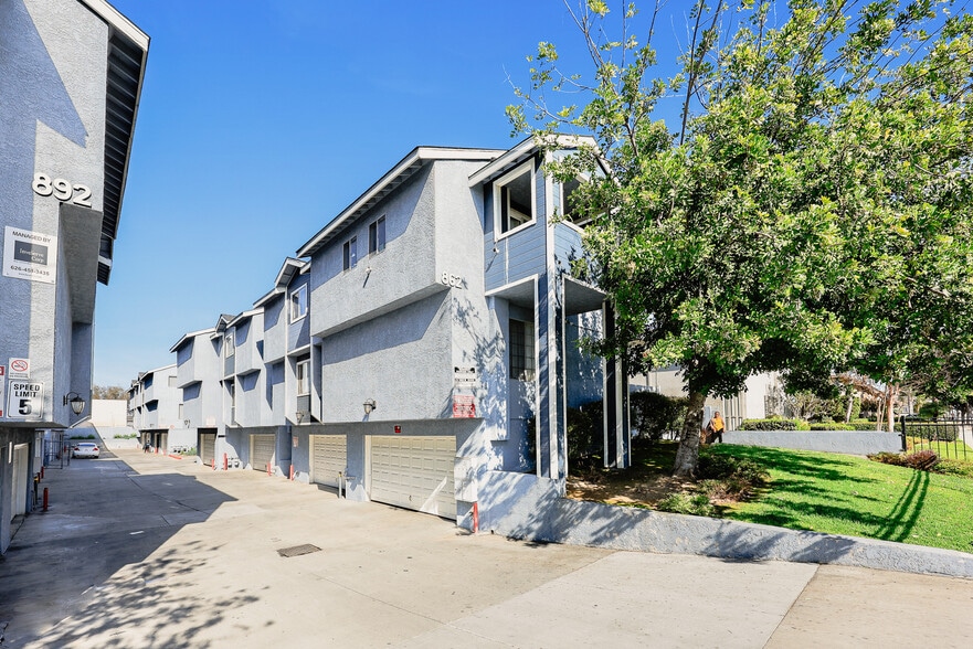 862-892 W Mines Ave, Montebello, CA for sale - Building Photo - Image 3 of 30