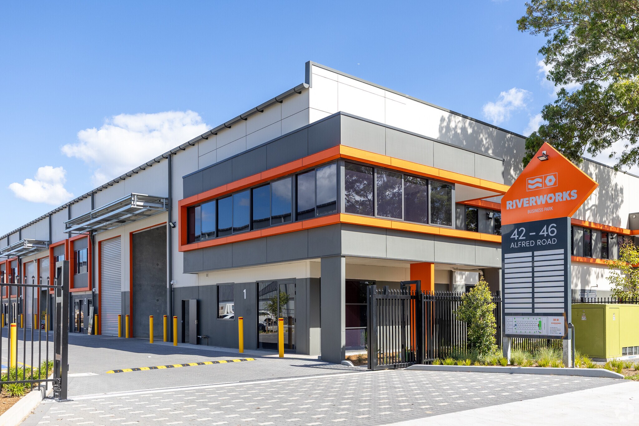 42-46 Alfred Rd, Chipping Norton for lease Primary Photo- Image 1 of 6