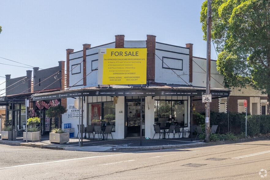 44 Claremont Rd, Burwood Heights for sale - Primary Photo - Image 1 of 5