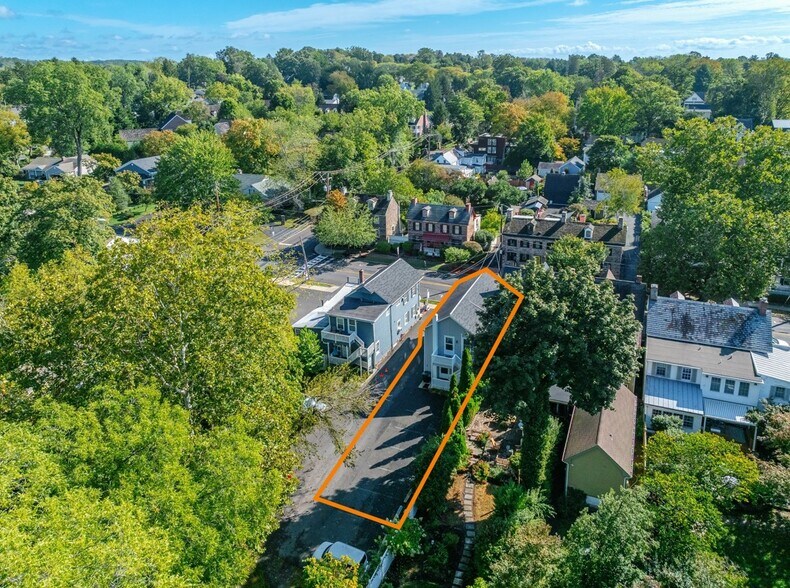 154 N State St, Newtown, PA à vendre - Aérien - Image 3 de 10
