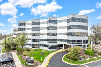 Plus de détails pour 2 Transam Plaza Dr, Oakbrook Terrace, IL - Bureau à louer