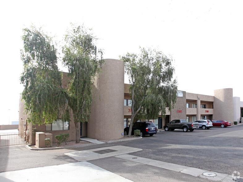 7705 E Greenway Rd, Scottsdale, AZ for lease - Building Photo - Image 2 of 2