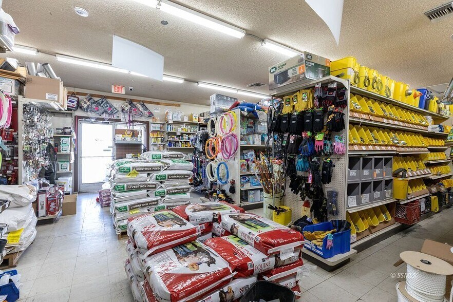 6259 Hwy 178, Inyokern, CA à vendre - Photo du bâtiment - Image 2 de 32