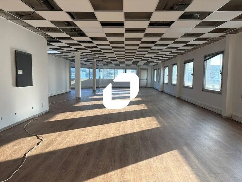 11 Rue Edison, Bron à louer - Photo intérieure - Image 3 de 7