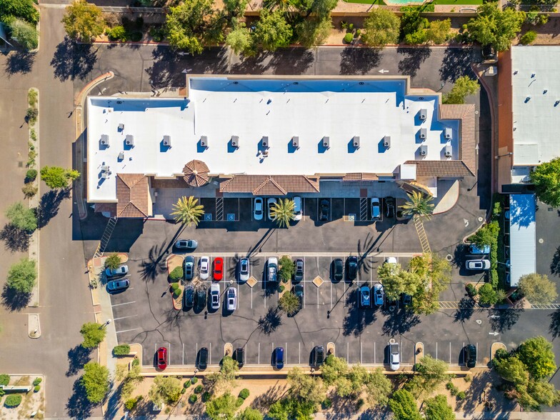 4731 E Union Hills Ave, Phoenix, AZ à louer - Photo du bâtiment - Image 2 de 6