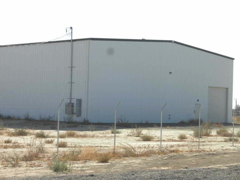 6610 Cherry Ave, Bakersfield, CA for sale - Building Photo - Image 3 of 17