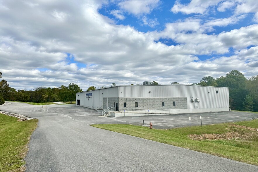 95 Industrial Park Rd, Mount Vernon, KY à louer - Photo du bâtiment - Image 2 de 20