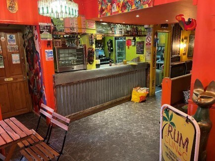 3A West Ter, Folkestone, KEN CT20 1RR - Unit 3a - - Interior Photo - Image 1 of 4