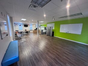 3142 Golf Ridge Blvd, Douglasville, GA for lease Interior Photo- Image 2 of 8