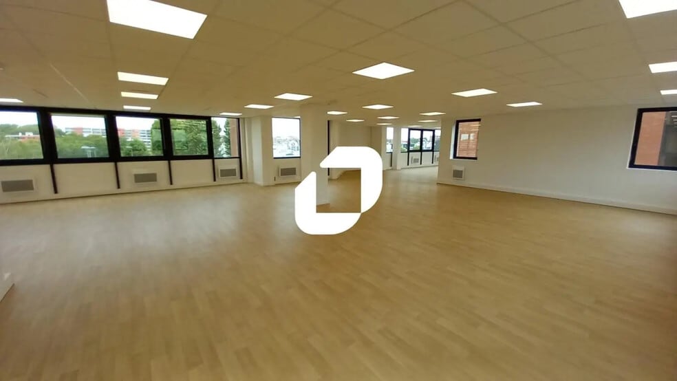 Office in VILLENEUVE-D'ASCQ for lease - Interior Photo - Image 3 of 8