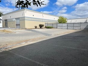 1942 S Grove Ave, Ontario, CA for lease Interior Photo- Image 2 of 7