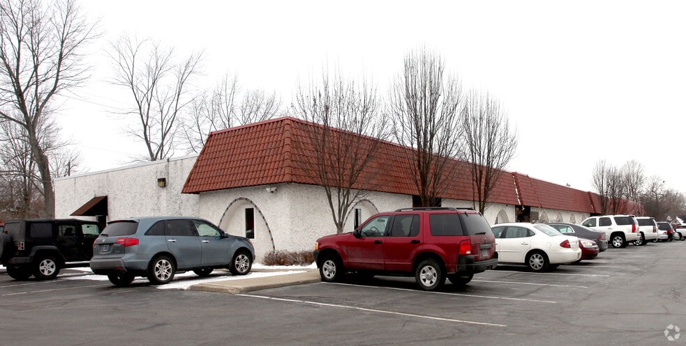 5103 S Madison Ave, Indianapolis, IN à vendre - Photo principale - Image 1 de 6