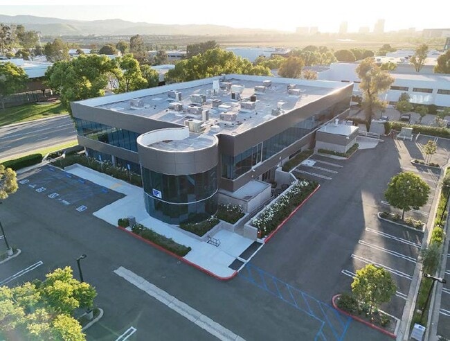 Plus de détails pour 6 Thomas, Irvine, CA - Local d'activités à louer