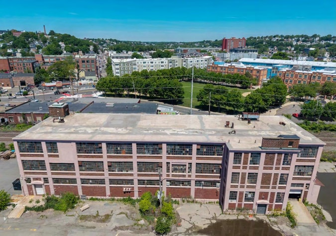 305 Eastern Ave, Chelsea, MA à vendre - Photo du bâtiment - Image 3 de 6