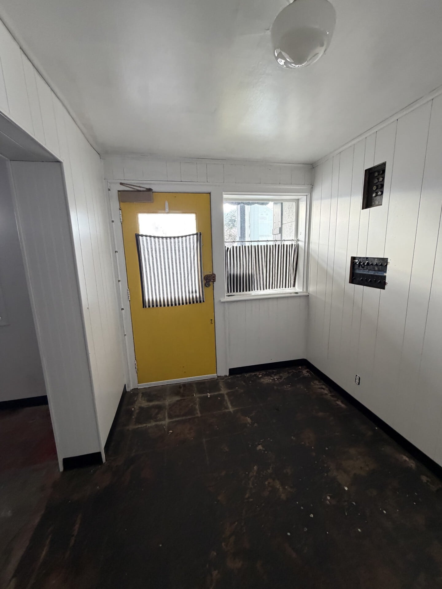 156 Main St, Warsaw, VA à louer Photo intérieure- Image 1 de 10