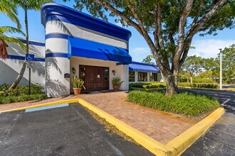 3945 W Atlantic Ave, Delray Beach, FL à louer Photo du bâtiment- Image 1 de 47