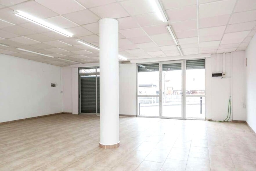 Multifamily in Castellar del Vallès, Barcelona for sale - Interior Photo - Image 3 of 4