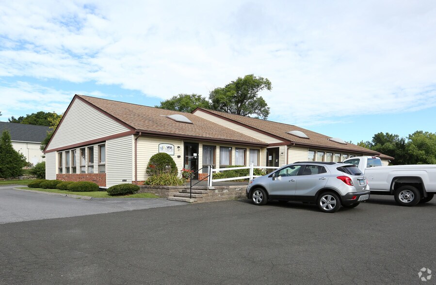 1 Old Park Lane Rd, New Milford, CT à louer - Photo principale - Image 1 de 9