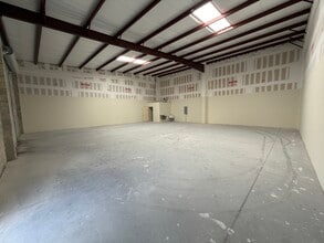 9224 130th Ave, Largo, FL for lease Interior Photo- Image 2 of 8