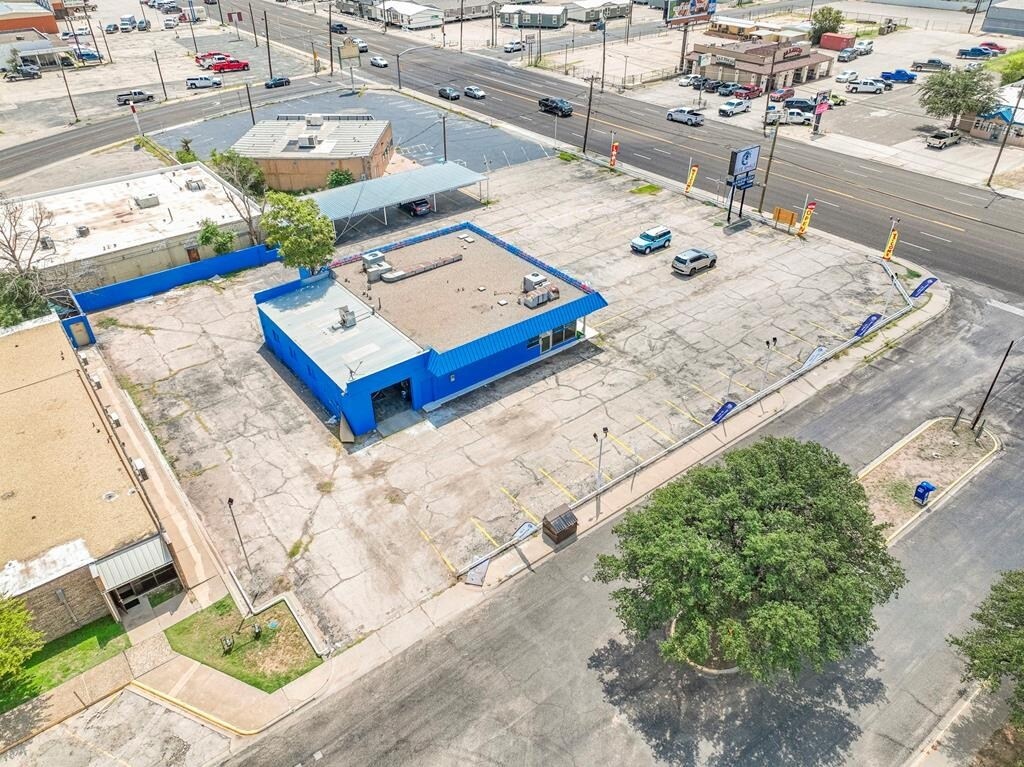 2201 E 8th St, Odessa, TX à vendre Photo du bâtiment- Image 1 de 54