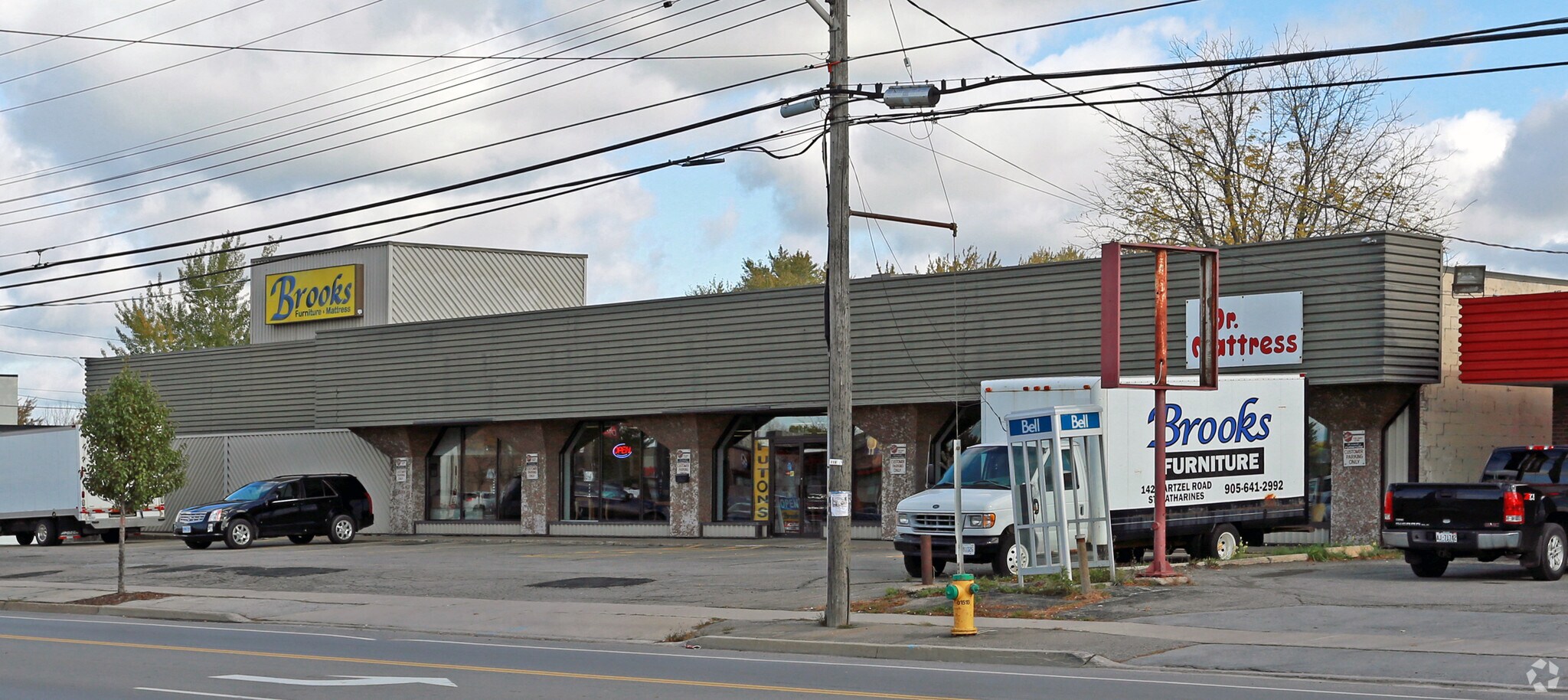 136 Hartzel Rd, St Catharines, ON for sale Primary Photo- Image 1 of 1
