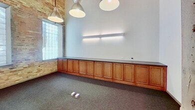 1027-1031 W Madison St, Chicago, IL for lease Interior Photo- Image 2 of 8