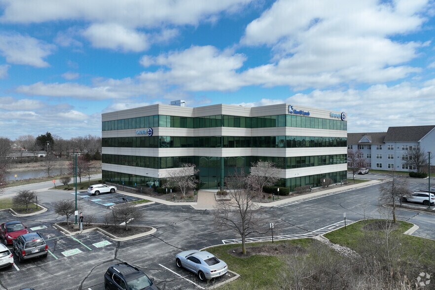 707 E 80th Pl, Merrillville, IN à louer - Photo du bâtiment - Image 1 de 7