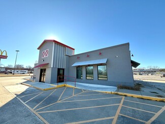 More details for 710 N Main St, Bristow, OK - Retail for Sale