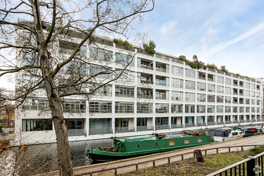 135-137 Shepherdess Walk, London for lease - Building Photo - Image 3 of 14