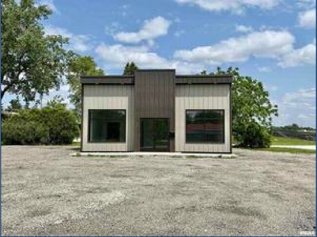 More details for 4160 S Oakwood Ave, Geneseo, IL - Retail for Sale